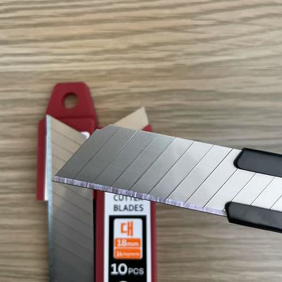 satın al 14 Bölüm Gümüş 18 mm kesme bıçakları Uzun ömürlü ve dayanıklı kesim için Çevrimiçi üretim