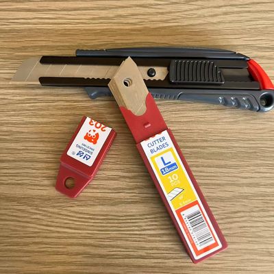 satın al 18 mm kesme bıçakları 0.5 mm kalınlığı 18 mm genişliği Çevrimiçi üretim
