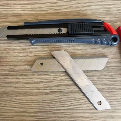 satın al 8 Bölüm 18 mm Kesme Bıçakları Çevrimiçi üretim
