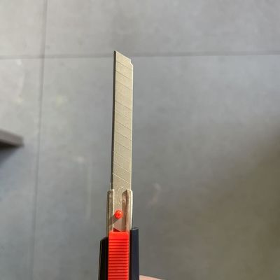 12 Bölüm 9mm Kesiciler Halı Bıçak Blade 0.35mm Kalınlığı 60 Derece Açı Hızlı Kesim için