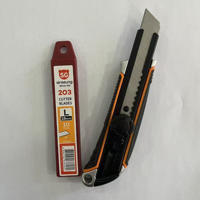 Dayanıklılık ve Hassasiyet İçin 18mm Bıçak Uyumlu Maket Bıçağı Alüminyum Gövde